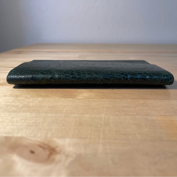 Abas Avatar Alligator embossed green leather trifold wallet/organizer - Picture 6 of 16